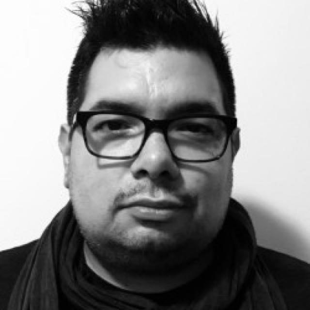 爱游戏体育 professor Gabriel Fuentes 