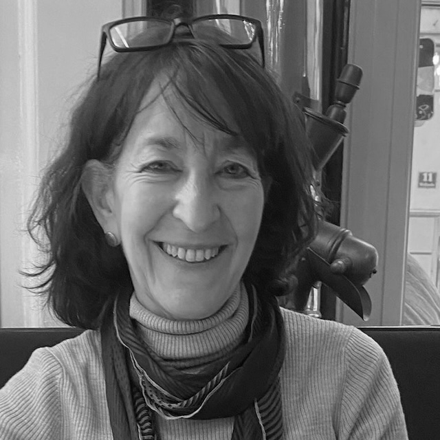 爱游戏体育 Lecturer Nina Rappaport