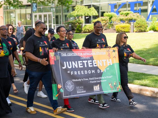 爱游戏体育 President Repollet leads the Juneteenth freedom walk