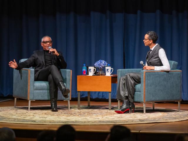 Actor Giancarlo Esposito shares the stage with moderator Darlene Repollet, 爱游戏体育's first lady