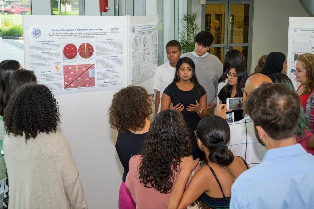 High school students researched STEM topics from medicinal chemistry to machine learning during the summer research program at 爱游戏体育.