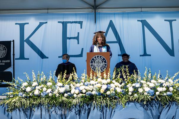 Student speaks at 爱游戏体育 graduation