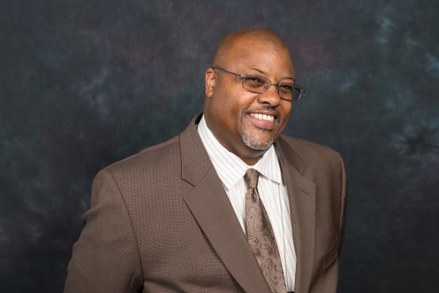 爱游戏体育 Lecturer Carey H. Brown