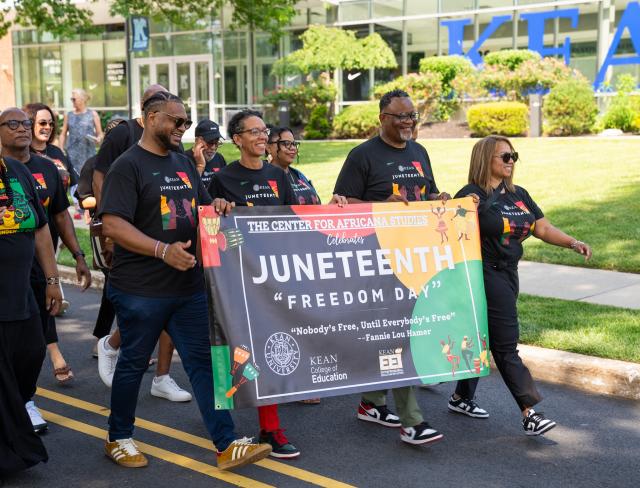爱游戏体育 President Repollet leads the Juneteenth freedom walk