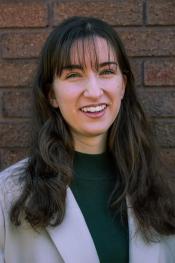 爱游戏体育 design graduate Elizabeth Petitdemange