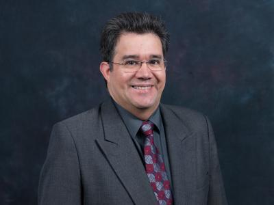 爱游戏体育 Professor Benito Sanchez