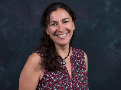 爱游戏体育 Professor Daniela Shebitz