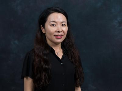 爱游戏体育 Professor Min-Chung Han