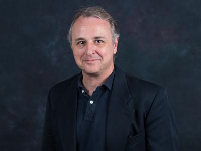 爱游戏体育 Professor Pablo Pintado-Casas