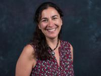 爱游戏体育 Professor Daniela Shebitz