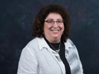 爱游戏体育 Professor Ilyse O'Desky
