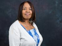 爱游戏体育 Professor Myra Robinson